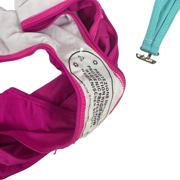 Colorblock Halter Cutout One-Piece Swimsuit With Tie & Clasp Closure Size M - Picture 3 of 5